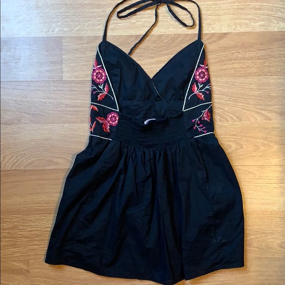 NWOT Kirra halter top - Picture 2 of 3